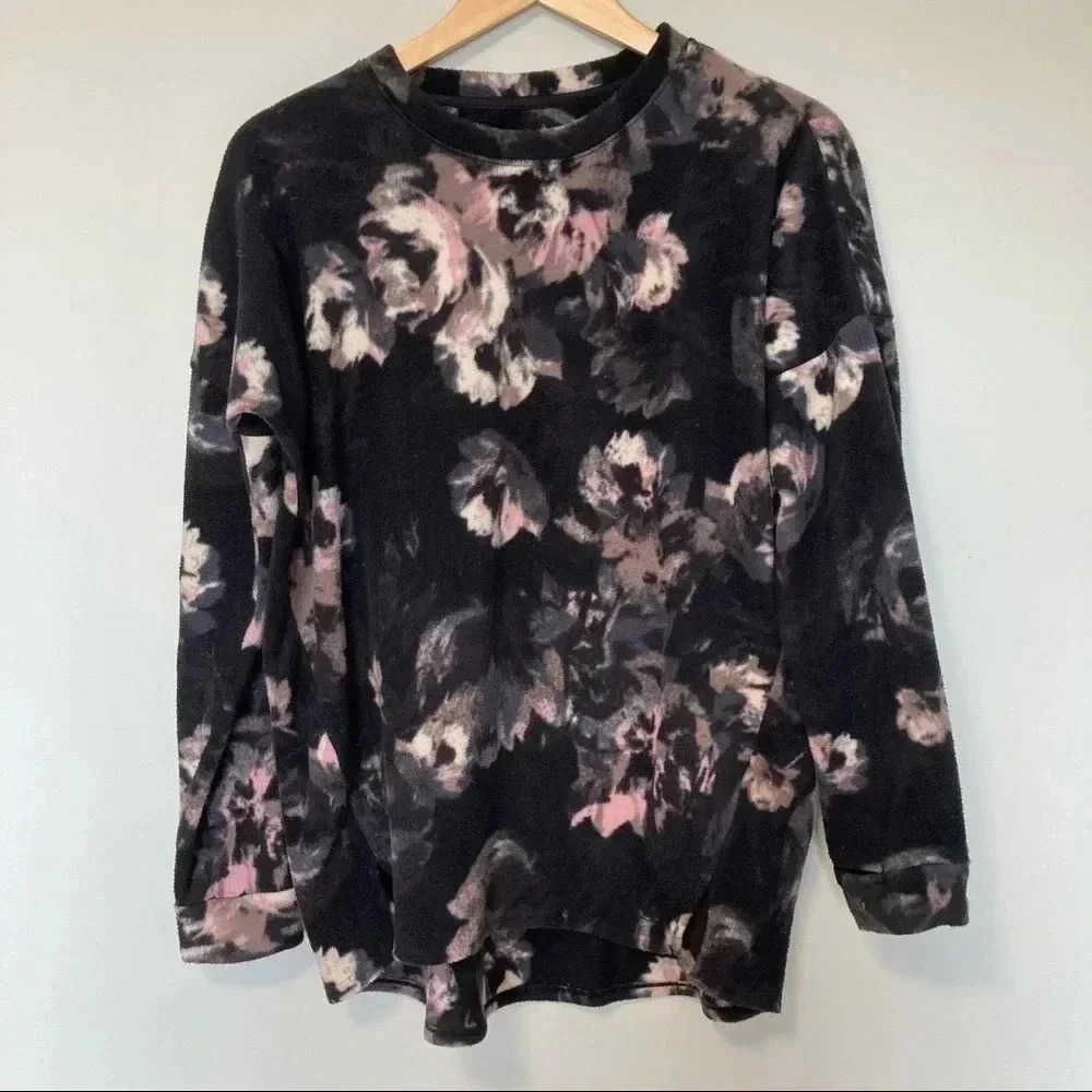 Cuddl Duds  fleece soft sweater